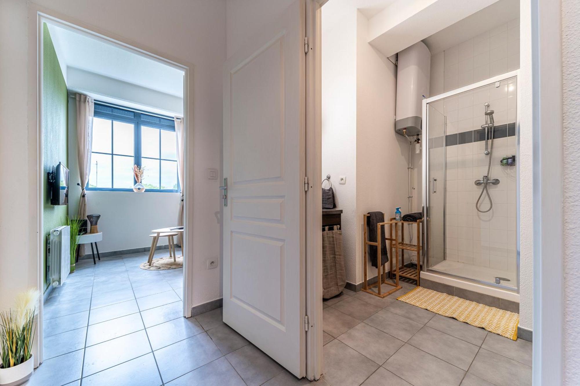 Stay Cosy Lille I Tourcoing - Appartement - Hypercentre - Parking Securise - Wifi - Netflix - Cuisine Bagian luar foto
